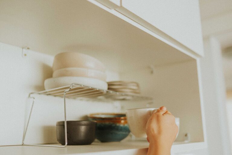 How to Keep a Tidy Fridge and Pantry for a Fresh Kitchen